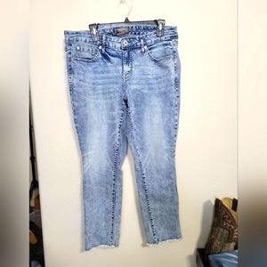 Torrid Cropped boyfriend Vintage stretch size 12 jeans no distressing